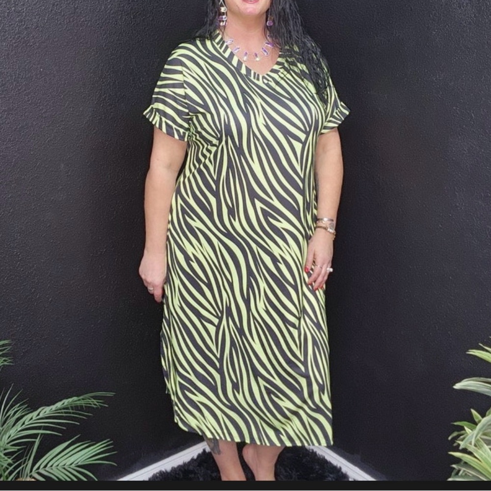 Neon Green Zebra Print V Neck Short Sleeve Midi Maxi dress Pockets